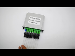 Cajetilla PLC de división óptica con cola de cerdo 1x8 PLC tipo de inserción equilibrada SC APC LGX Caja de división