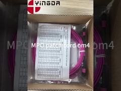 12 Fibra MPO Conector femenino Cordón de parche OM4 50/125um Pérdida de élite 0.35dB Polaridad púrpura A