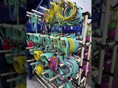 MPO APC Hombre a FC APC Cable de ventilación de modo único 12 fibra para aplicaciones de alta densidad