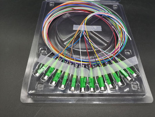 comprar LC APC conector cable de fibra óptica 12 colores colillas SM G657A1 LSZH caja de ampollas Fabricación en línea