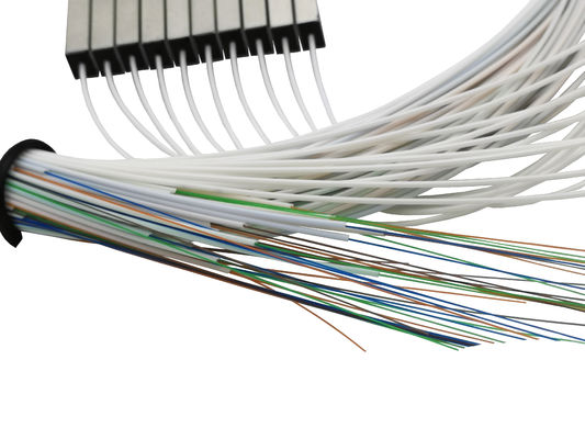comprar Distribución eficiente de señales ópticas Fibra óptica PLC Splitter 1*4 Sin conector para redes PON Fabricación en línea