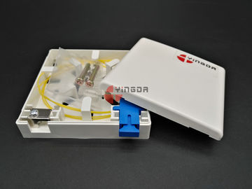 comprar El 1 panel del zócalo del SC UPC de la caja de la terminación de la fibra óptica de los PP Ftth del puerto con la abrazadera del cable del metal Fabricación en línea