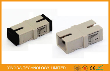 comprar Acoplador de fibra óptica con varios modos de funcionamiento durable OM2 sin beige del adaptador del SC del reborde Fabricación en línea