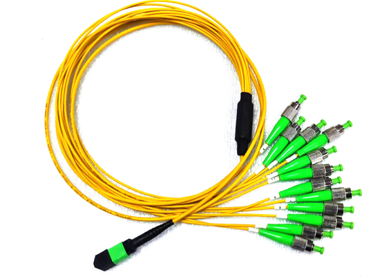 comprar 12 varón de la fibra MPO APC al amarillo del desbloqueo del solo modo 9/125um del cordón de remiendo del Fanout de FC APC Fabricación en línea